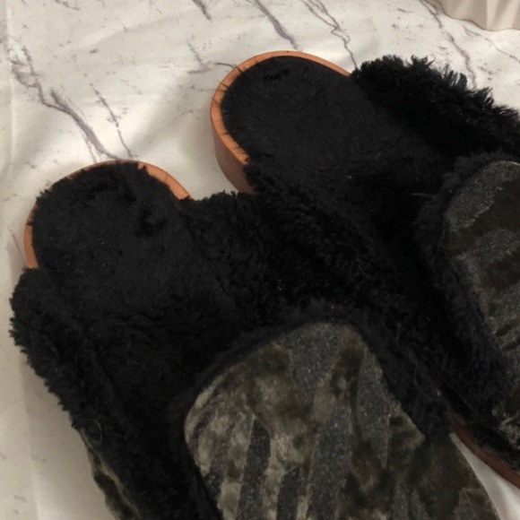 Free People Butterfly Effect Black Velvet Faux Sherpa Lined Flats EU 36/37 BNWOB - Picture 11 of 14